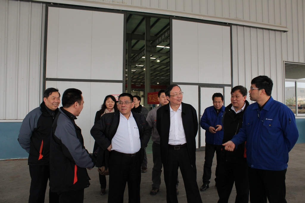 自治区国资委尹建国书记一行来我公司进行调研