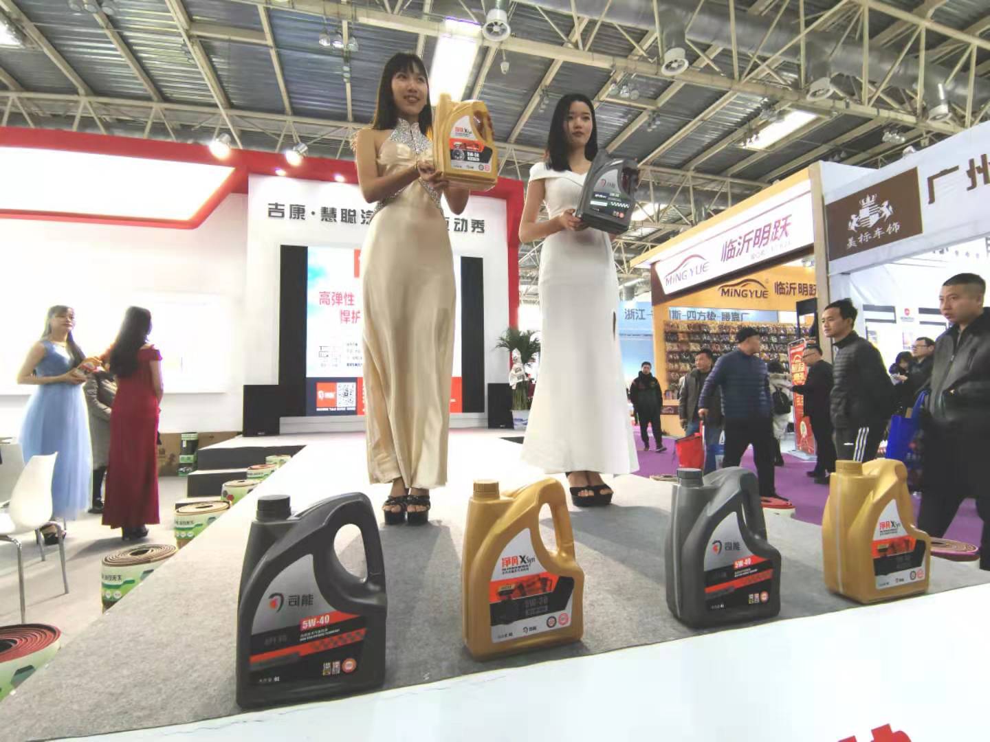 司能润滑油惊艳亮相北京雅森汽配展！
